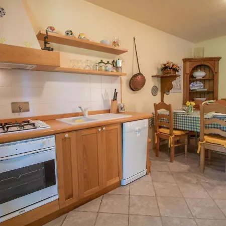 بيت للعطل I Casali Del Re By Interhome *